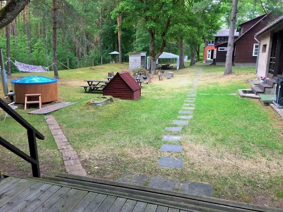 Oravapesa Guest House Haademeeste Exterior photo